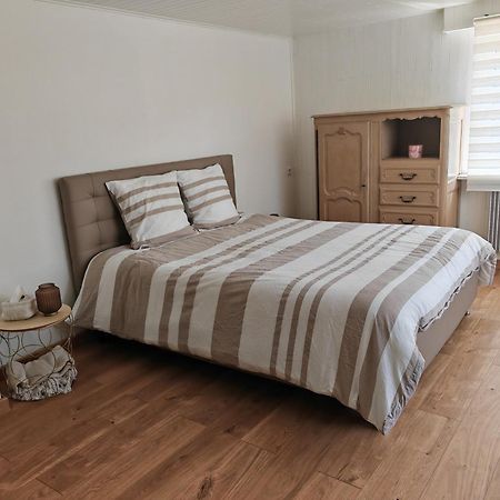 Appartement " Le Chardonneret " Issenheim Екстер'єр фото